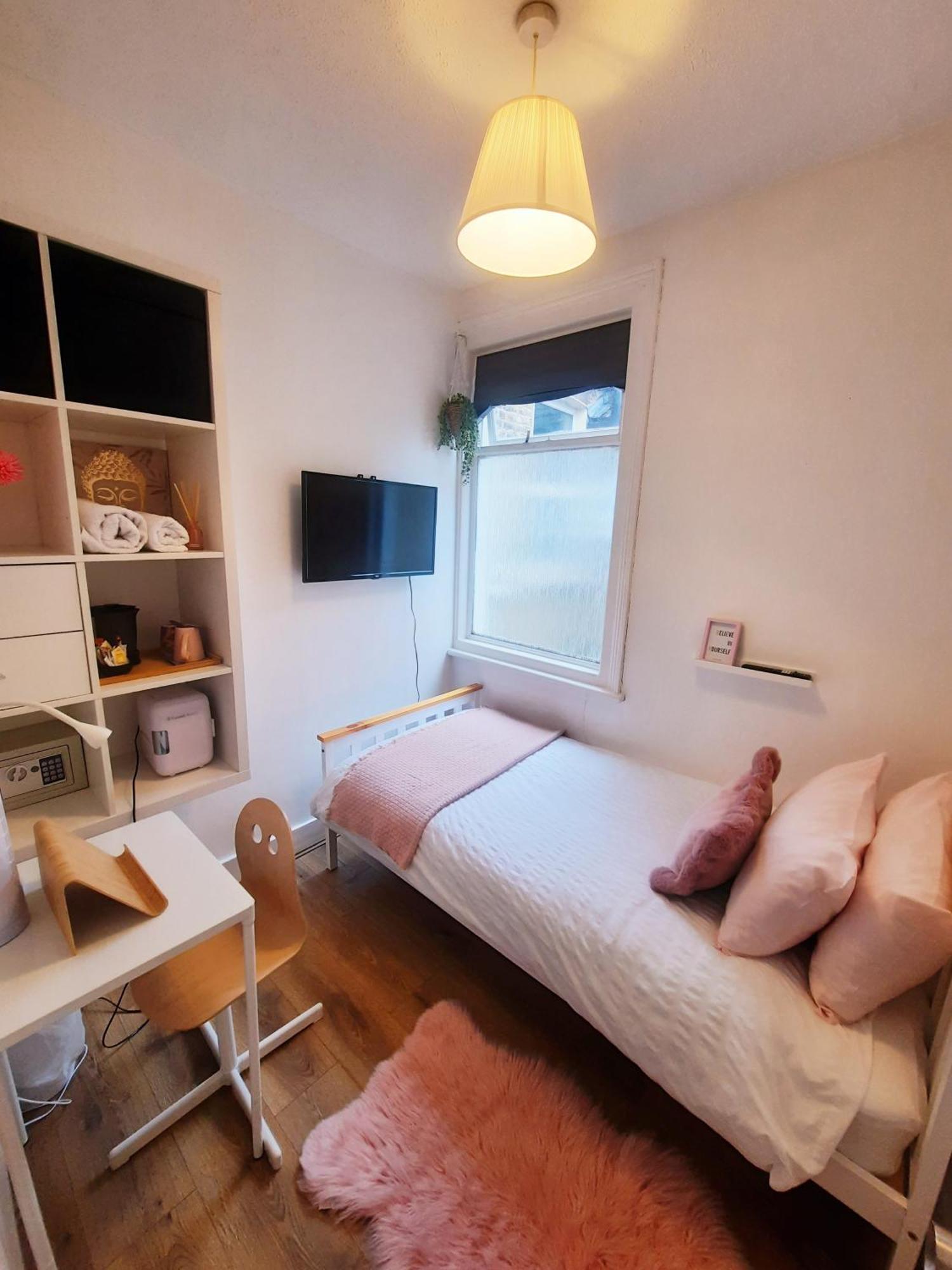 Alross Room With Breakfast Londres Extérieur photo
